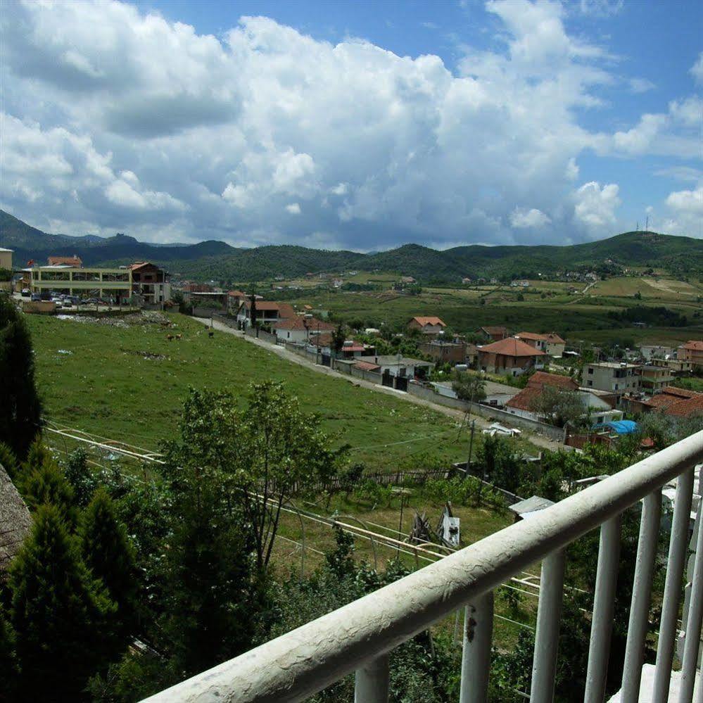 Hotel Baron Tirana Extérieur photo